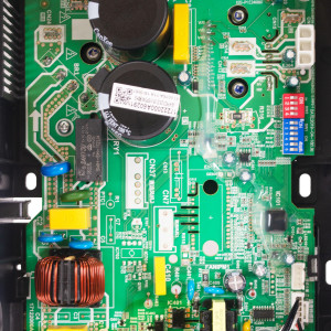 Tarjeta A.A. Split Ecox Unidad Externa 201337390283 / 17122000000474 / 17222000A60291
Sirve: Edcm012c15b / Edcm012c16b / Edcm009c16b / Eddm012c16b / Eplt012c16b