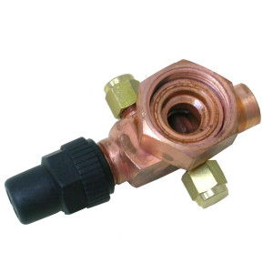 Danfoss 8168033 V09 1-1/4 pulg Rotolock x 5/8 ODF Soldable, Valvula de Servicio para Compresores